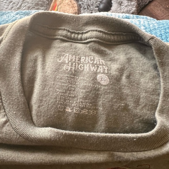 Boho graphic tee - Picture 2 of 2